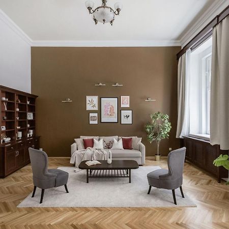 Luxe, Historic Home Near Downtown Landmarks 19Th Century Budapeşte Dış mekan fotoğraf