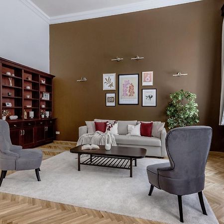 Luxe, Historic Home Near Downtown Landmarks 19Th Century Budapeşte Dış mekan fotoğraf